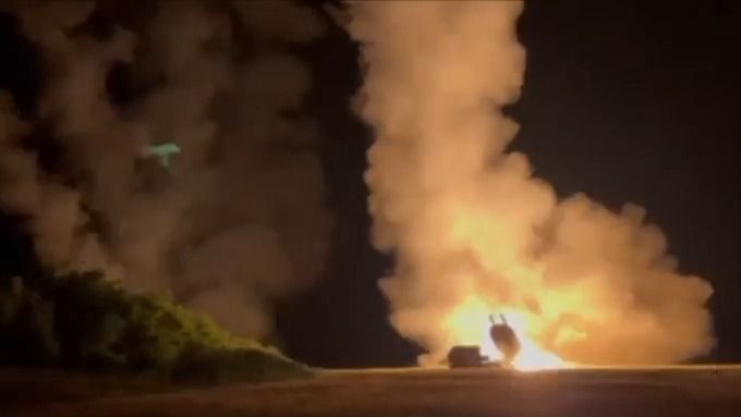 Video: Americké raketomety HIMARS už operují na Ukrajině